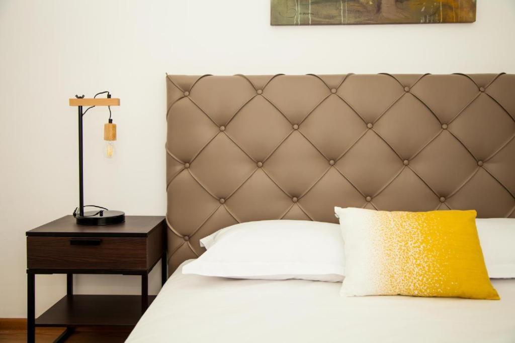בוקרשט Guesthouse Smart מראה חיצוני תמונה
