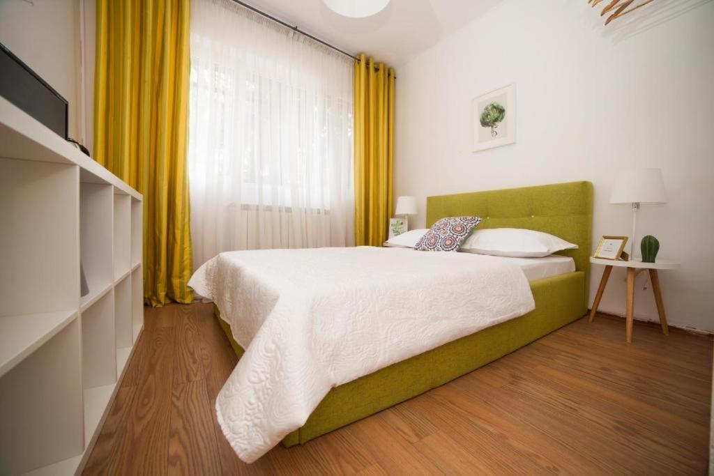 בוקרשט Guesthouse Smart מראה חיצוני תמונה